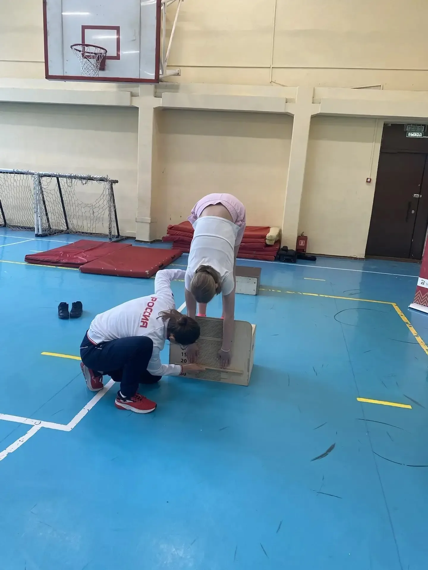 🏅 НАША ГОРДОСТЬ: АЛИСА БЕЛКИНА НА ФЕСТИВАЛЕ ГТО! 🎯  🗓️ 20 мая ученица нашей школы — Белкина Алиса — 