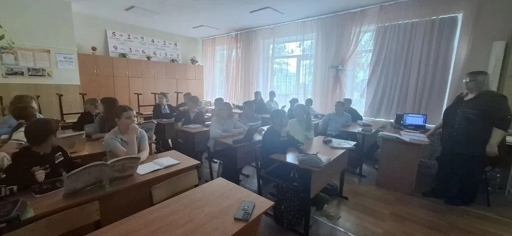 Неделя безопасности в нашей школе: важные беседы для учеников 5-9 классов  Друзья, в нашей школе ста