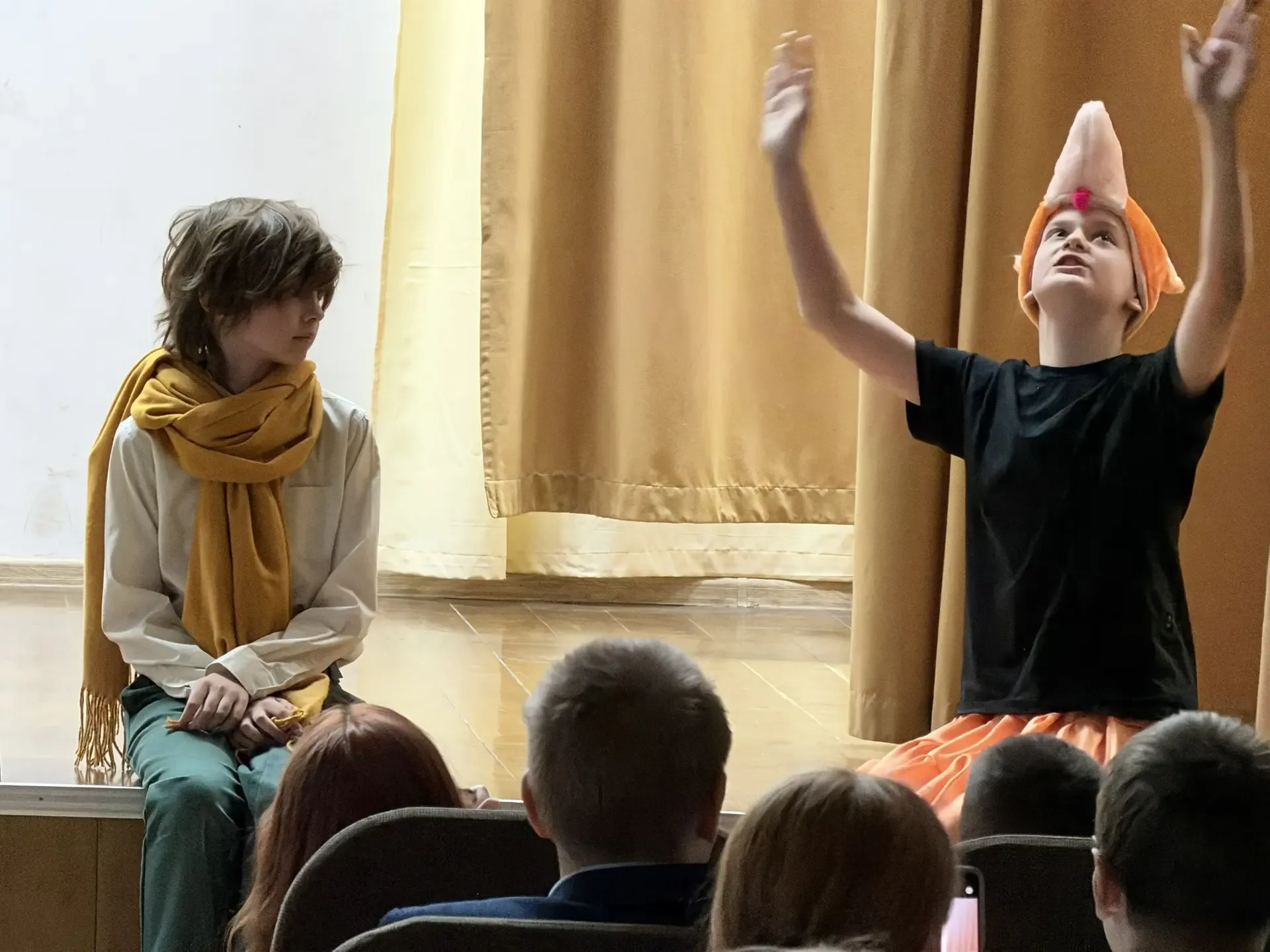 Магия театра: премьера «Миленького принца» в ART-Studio ✨  Сегодня в нашем лицее случилось настоящее