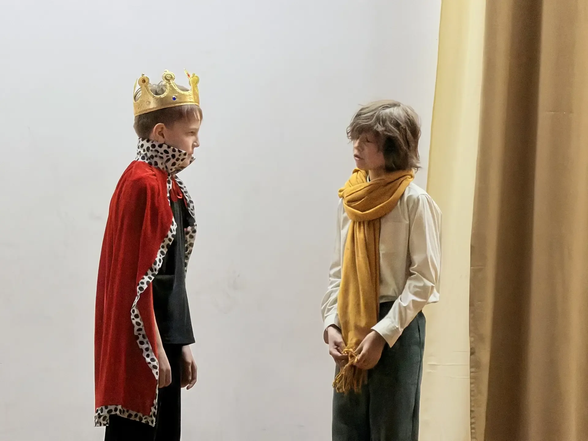 Магия театра: премьера «Миленького принца» в ART-Studio ✨  Сегодня в нашем лицее случилось настоящее