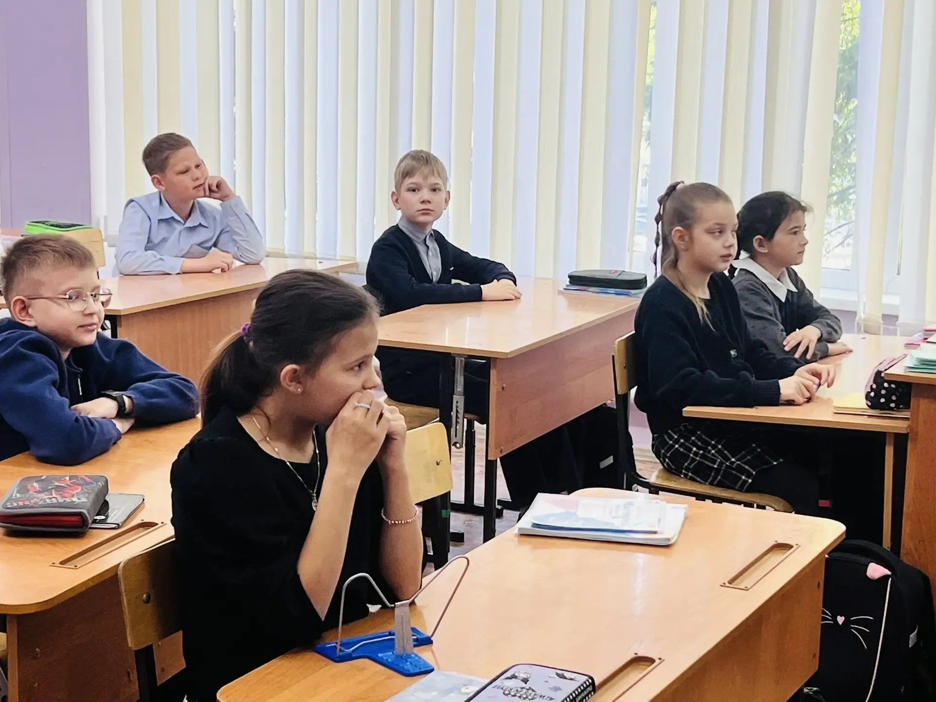 Новая неделя в нашем лицее традиционно началась с занятия «Разговоры о важном». И тема сегодня прост