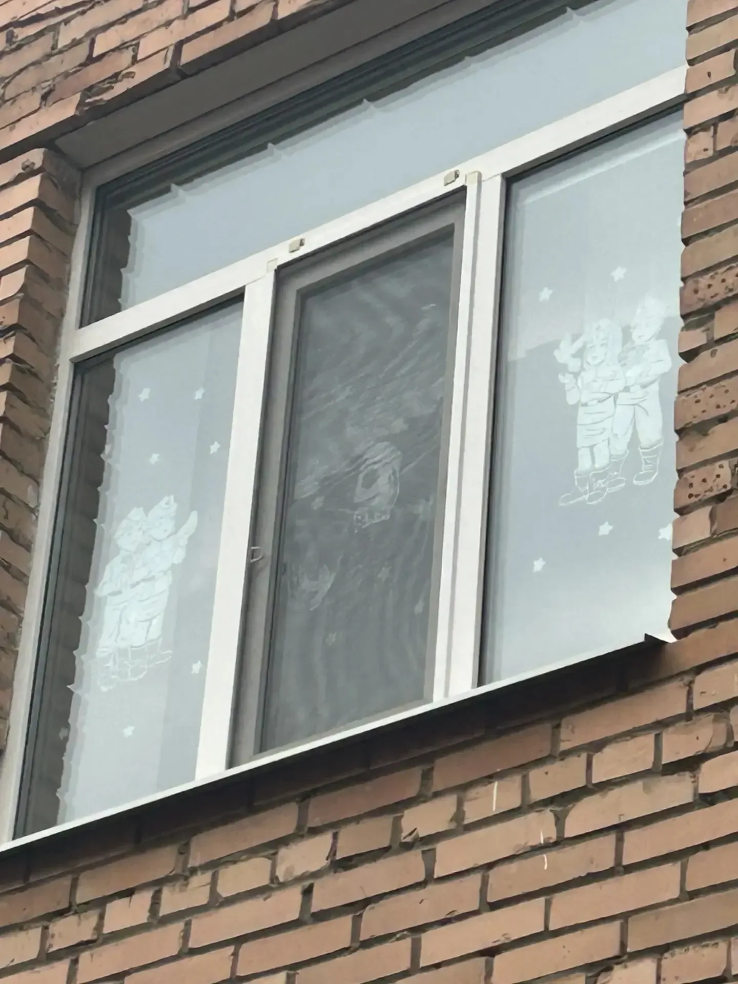 ⭐️ В единстве — наша память! 🇷🇺 Вся школа объединилась в преддверии 9 Мая! 1Б, 1В, 4В и 10А классы т