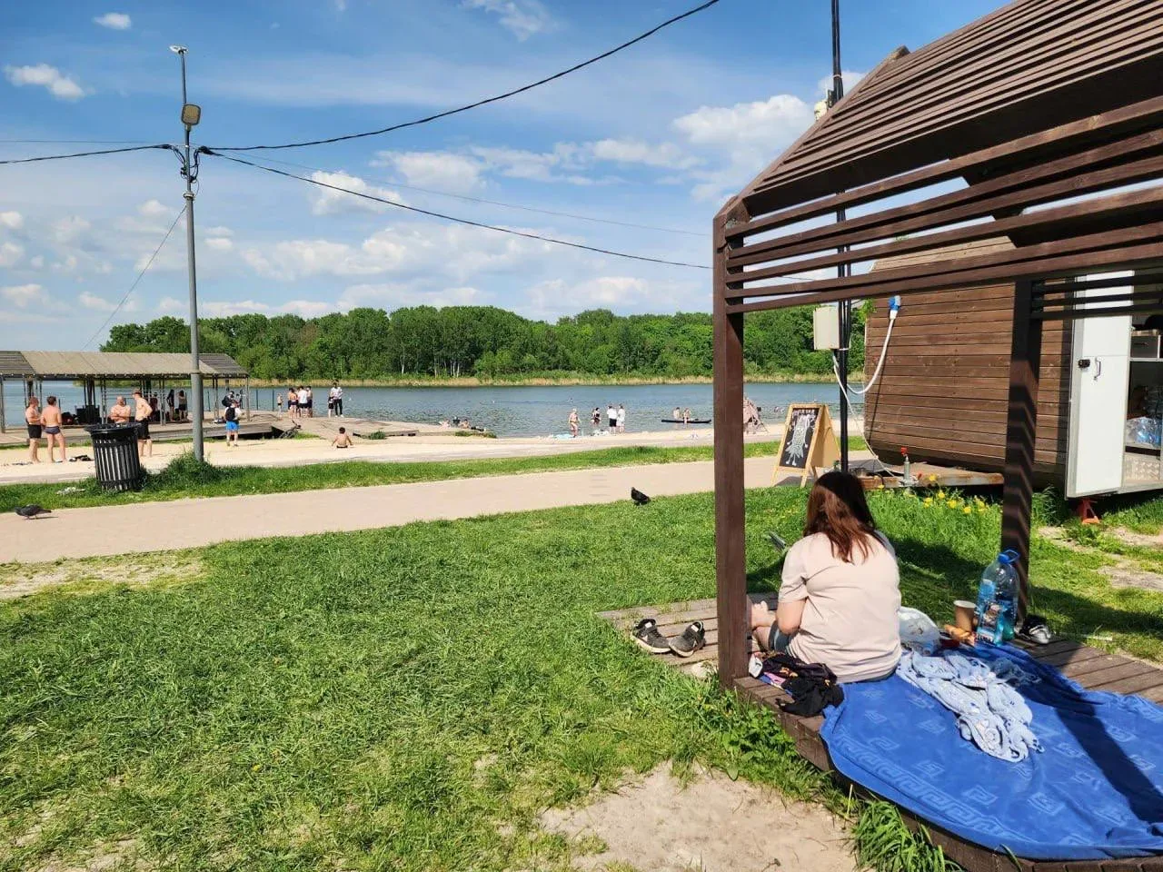 Пляж Солнечногорска активно готовят к открытию купального сезона  🏖️  Он стартует уже через 12 дней.