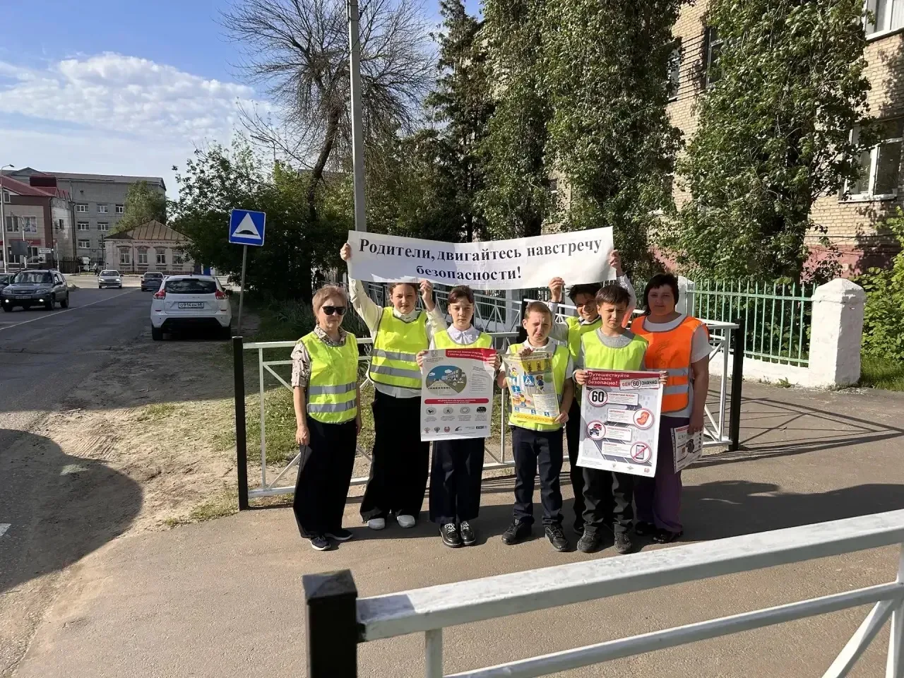 🚦Безопасность на дорогах — наша общая забота!   🚔В рамках месячника по профилактике детского дорожно