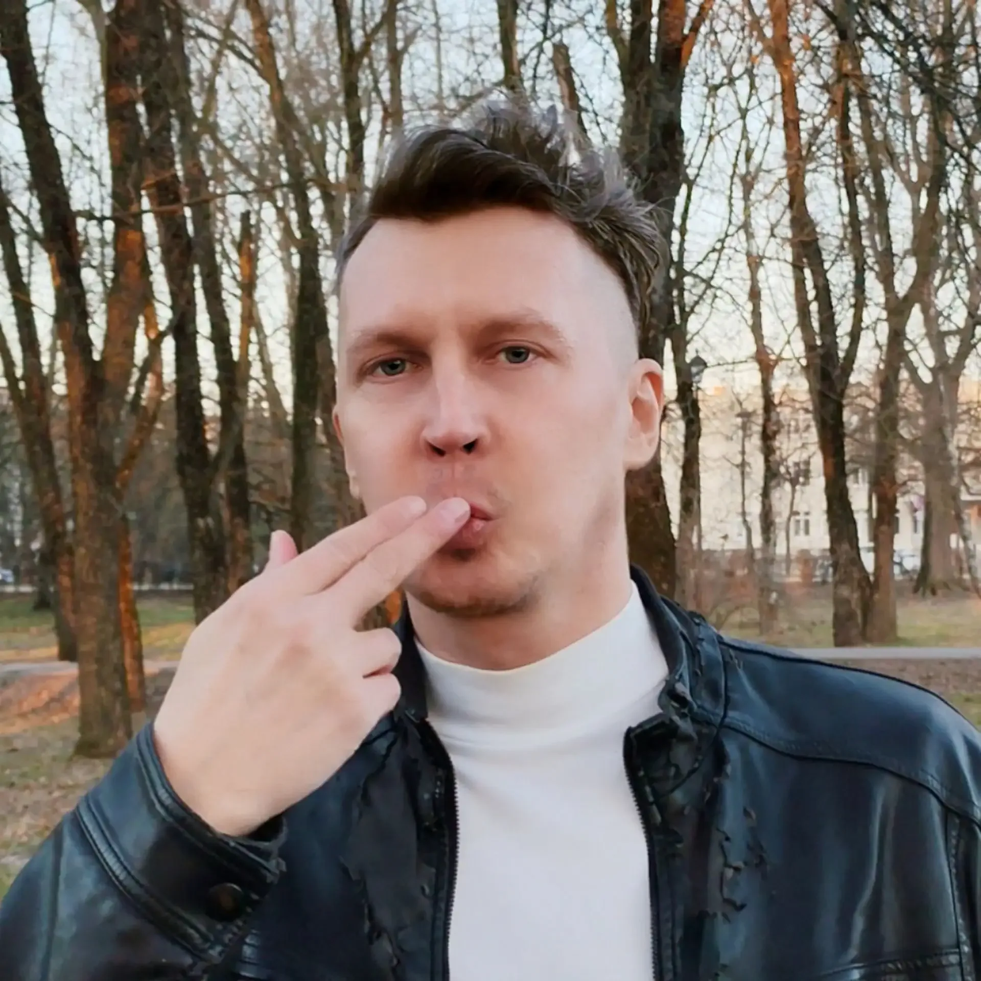 Музыкант Sergei Tia представляет жителям Чебоксар и Чувашии новый танцевальный трек "Твои маленькие 