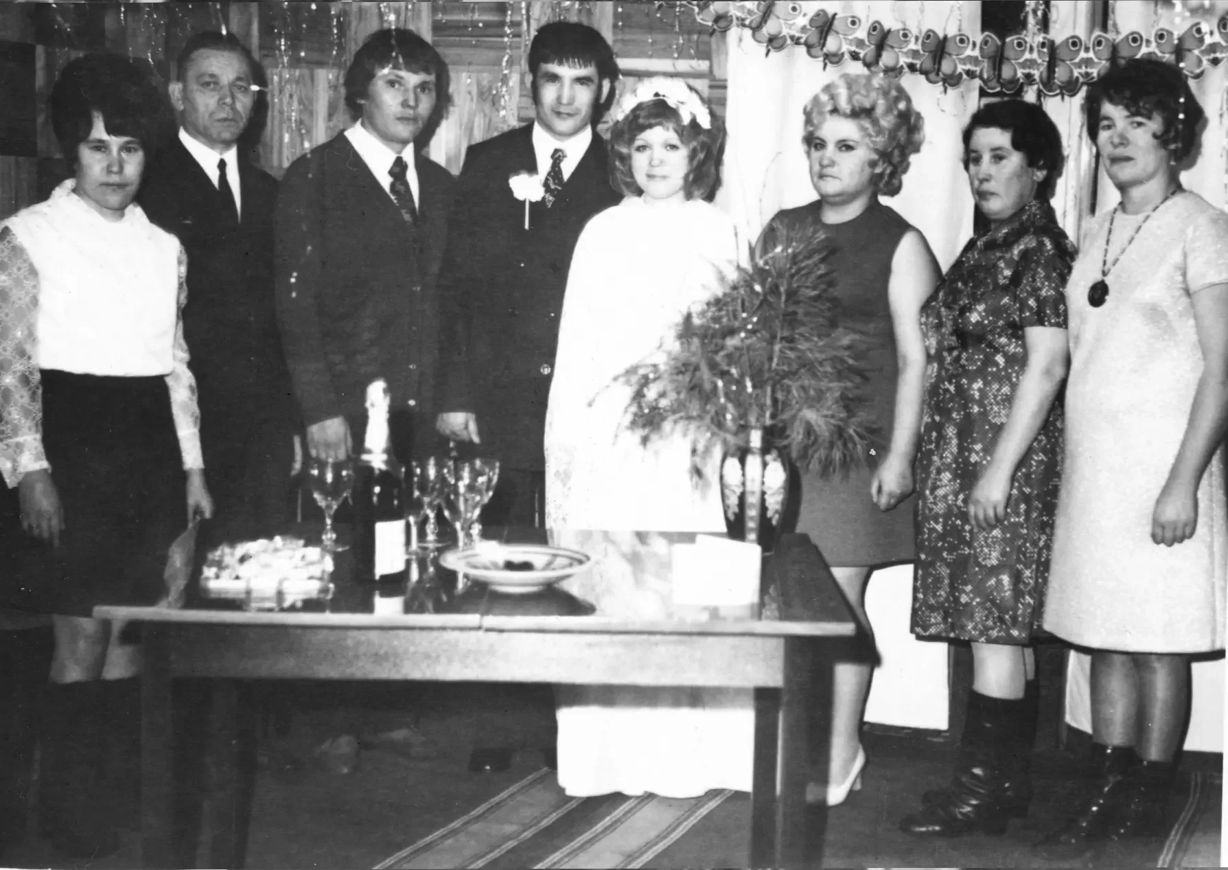 КОГДА МЫ БЫЛИ МОЛОДЫ  В начале 70-х годов молодёжь со всей страны ехала осваивать Север. Среди них —