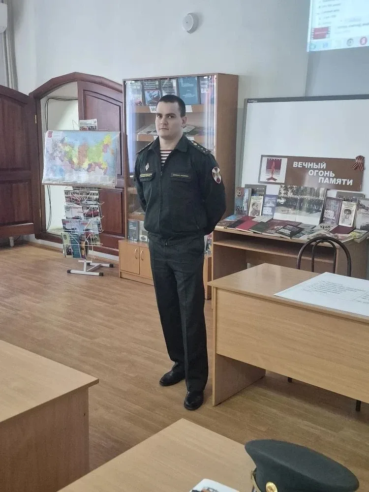 Сегодня в ГАПОУ «ОАТК им. В.Н. Бевзюка» представитель Военной ордена Жукова академии войск националь