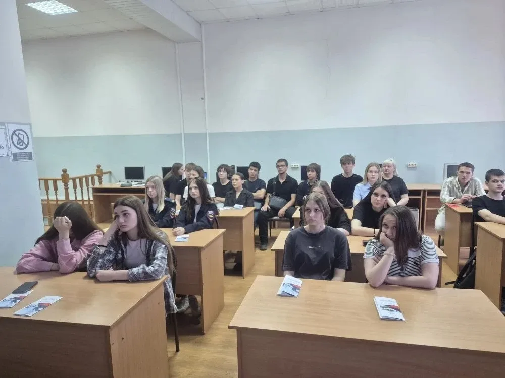 Сегодня в ГАПОУ «ОАТК им. В.Н. Бевзюка» представитель Военной ордена Жукова академии войск националь