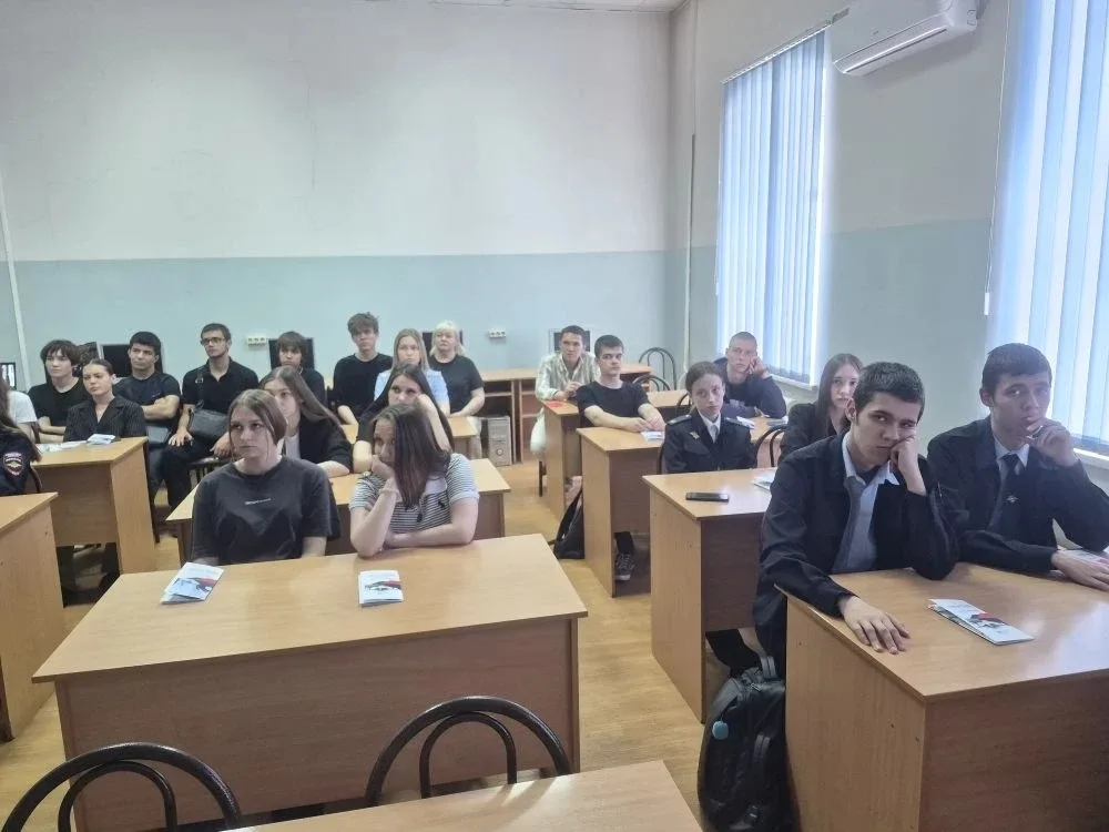 Сегодня в ГАПОУ «ОАТК им. В.Н. Бевзюка» представитель Военной ордена Жукова академии войск националь