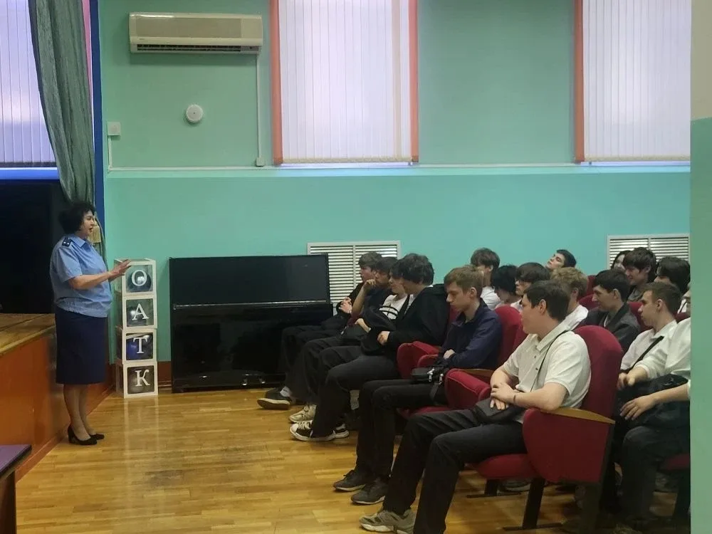 Сегодня в ГАПОУ "ОАТК им. В.Н. Бевзюка" старший прокурор по уголовно-судебным делам управления проку