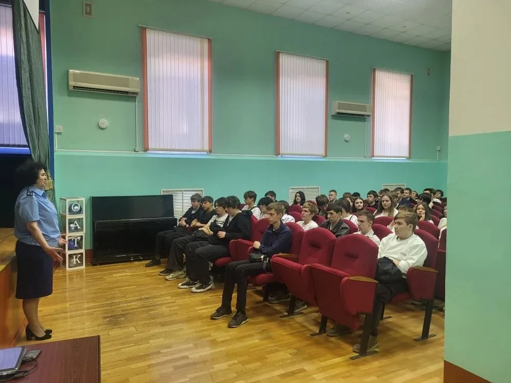 Сегодня в ГАПОУ "ОАТК им. В.Н. Бевзюка" старший прокурор по уголовно-судебным делам управления проку