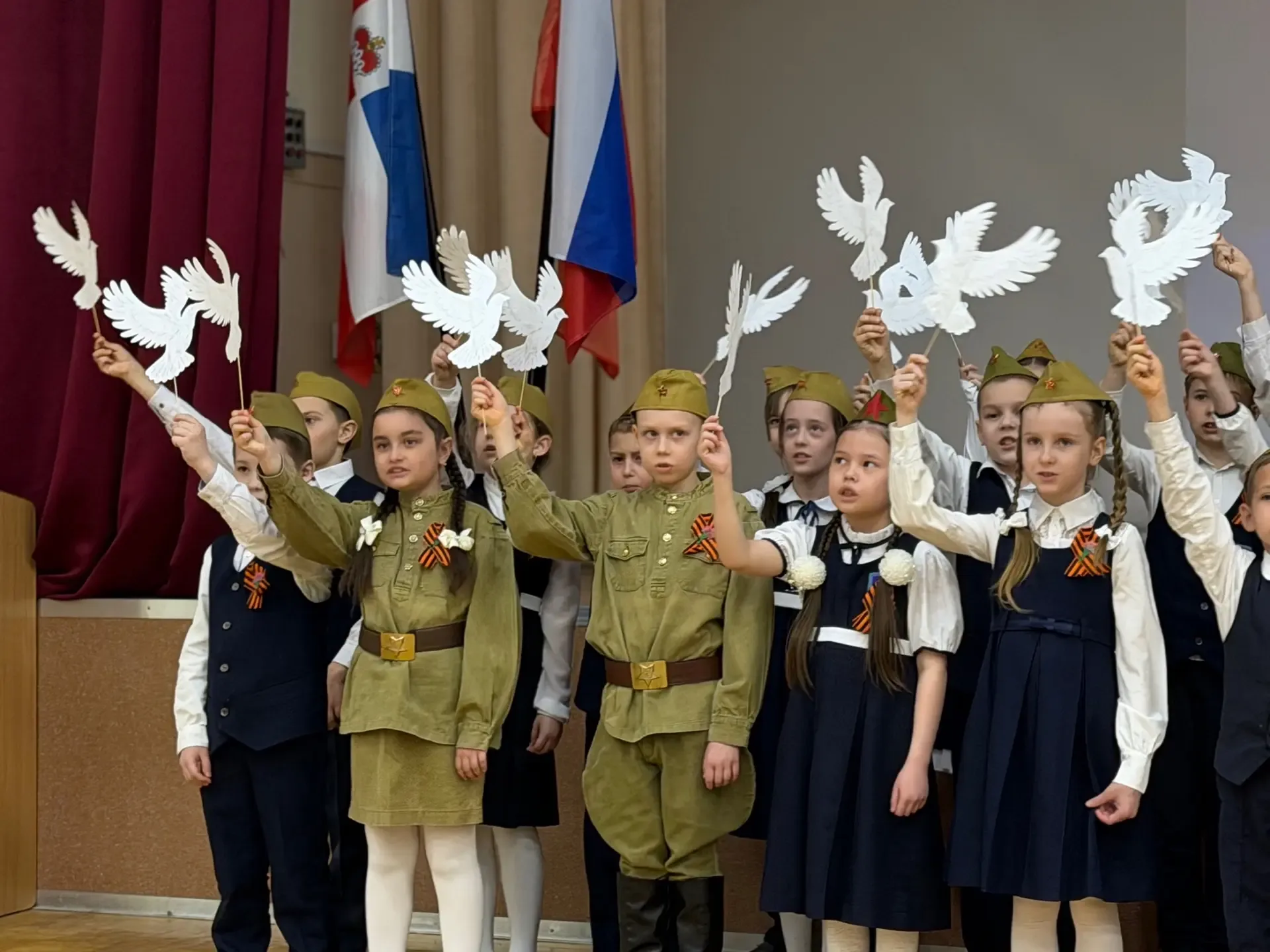 В лицее завершился большой хоровой фестиваль «Песни Великой Победы» 🎖️  Эти дни по праву можно назва
