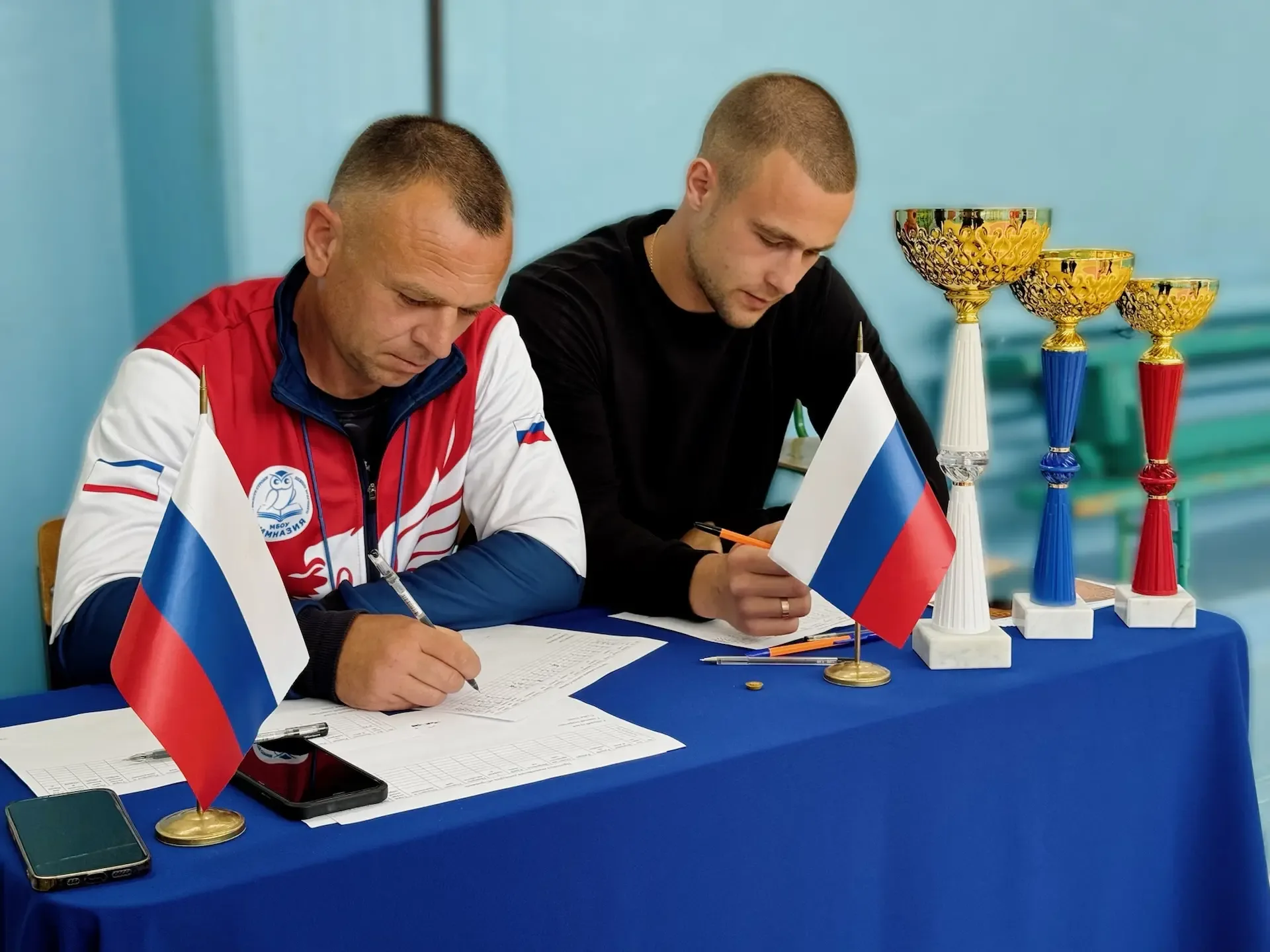 СМОТР-КОНКУРС СТРОЯ И ПЕСНИ🇷🇺  🌟Спортивный зал нашей гимназии вновь наполнился патриотическими песня
