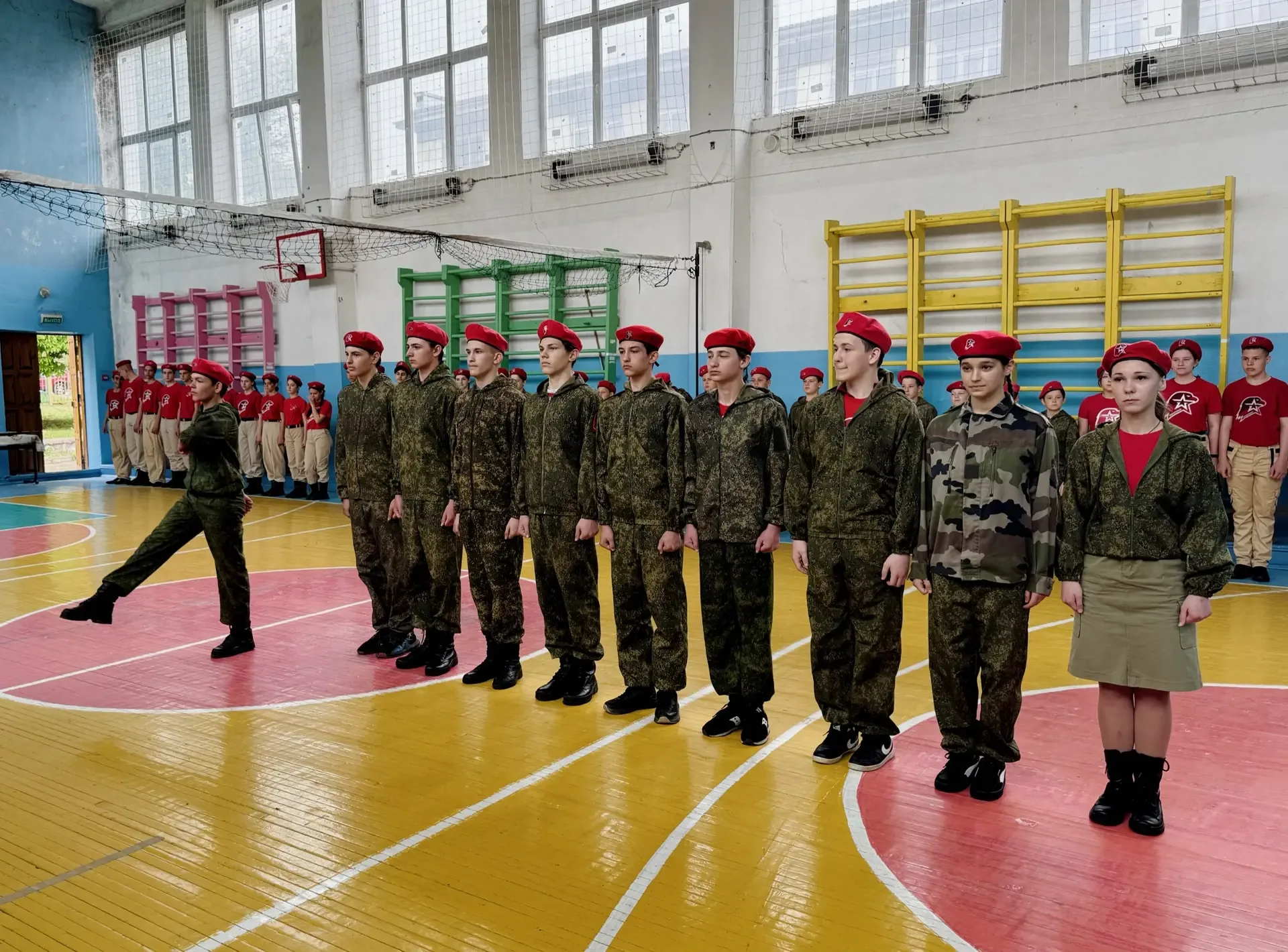 СМОТР-КОНКУРС СТРОЯ И ПЕСНИ🇷🇺  🌟Спортивный зал нашей гимназии вновь наполнился патриотическими песня