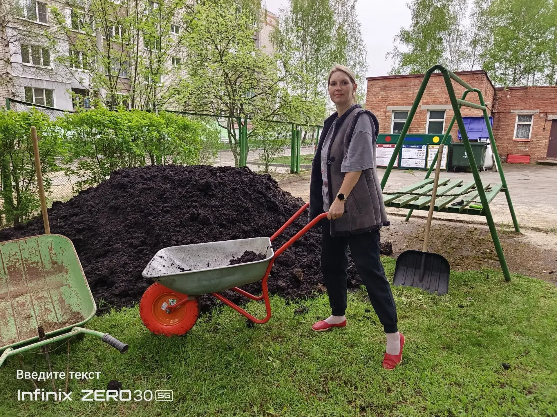 🌱Общий субботник в «Родничке»: красота своими руками и помощь партнёра🌷  Коллектив детского сада «Ро