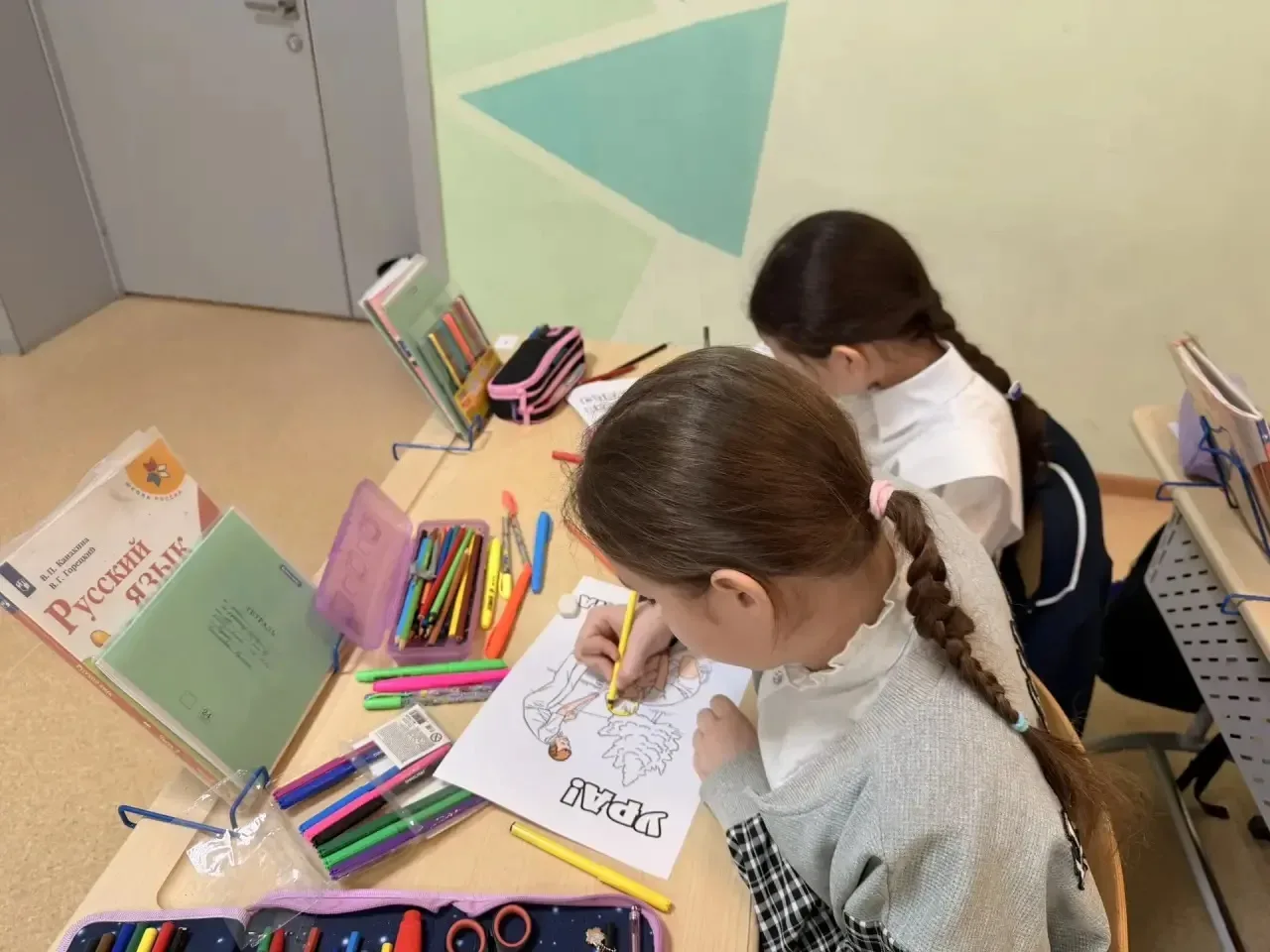 🎨 В преддверии 1 Мая — праздника Весны и Труда — наши юные творцы собрались на особенный мастер-клас