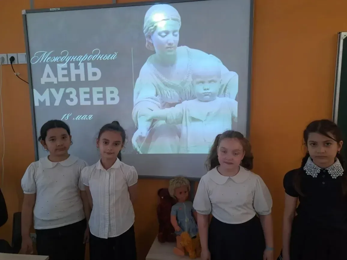 В рамках Всероссийской акции «Хранители времени» обучающиеся 2Е класса присоединились к акции «Артеф