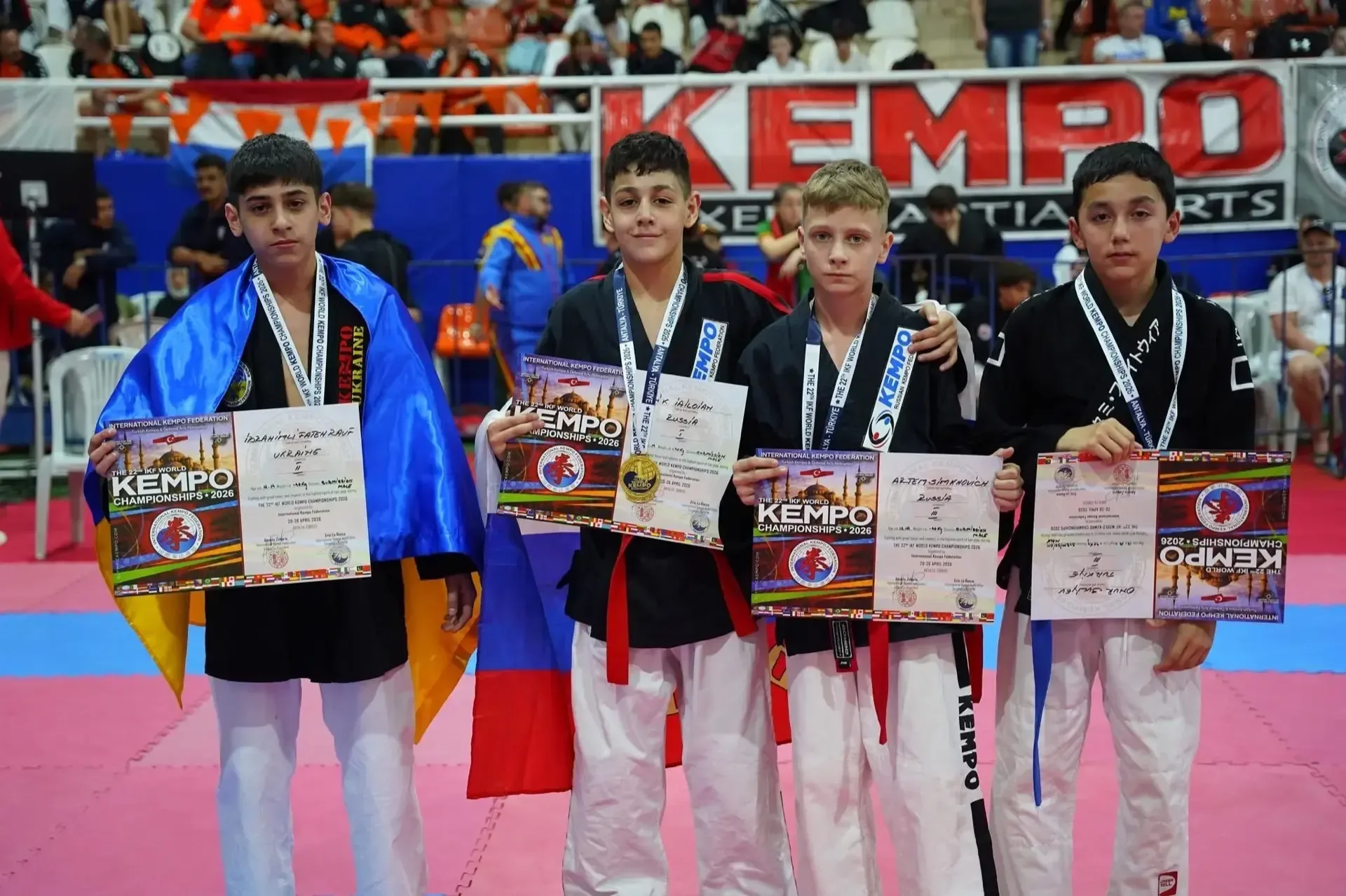 🎉 Гордость школы и страны — Айк Яйлоян взял золото в Турции! 🎉  Поздравляем Яйлояна Айка, ученика 6 