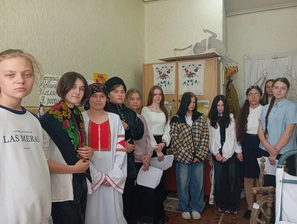 Команда «Новое поколение» Губаревского филиала и команда «Краеведы» Макашевского филиала также приня