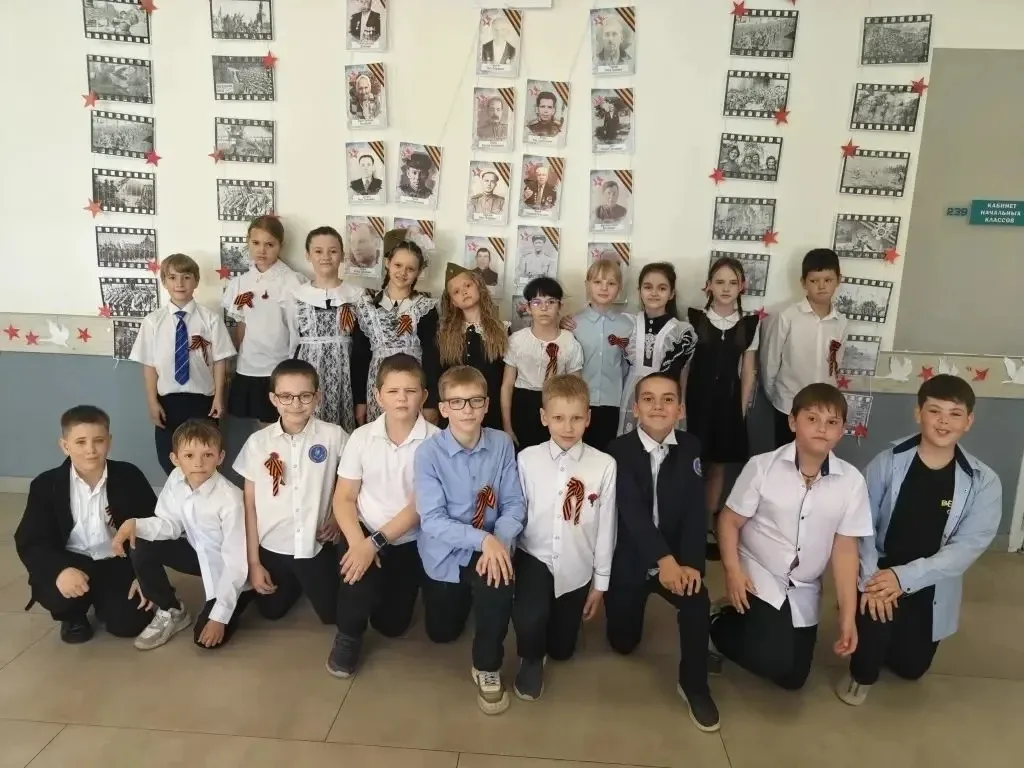 Урок памяти!!! В МБОУ «НОЦ» в преддверии праздника Великой Победы прошли «Уроки памяти». Обучающиеся