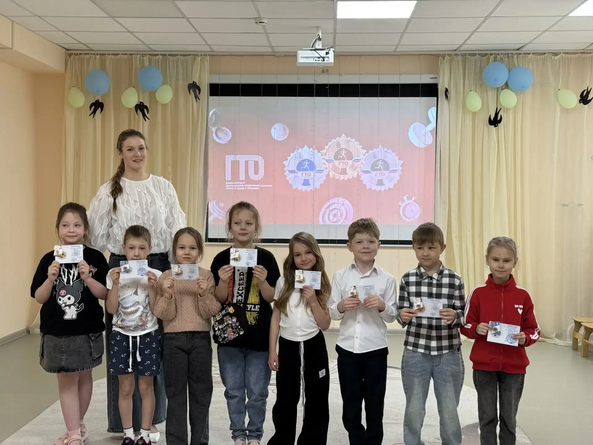 Вручение значков ГТО🥇  В нашем детском саду прошло торжественное награждение ребят значками ГТО! 🎉  