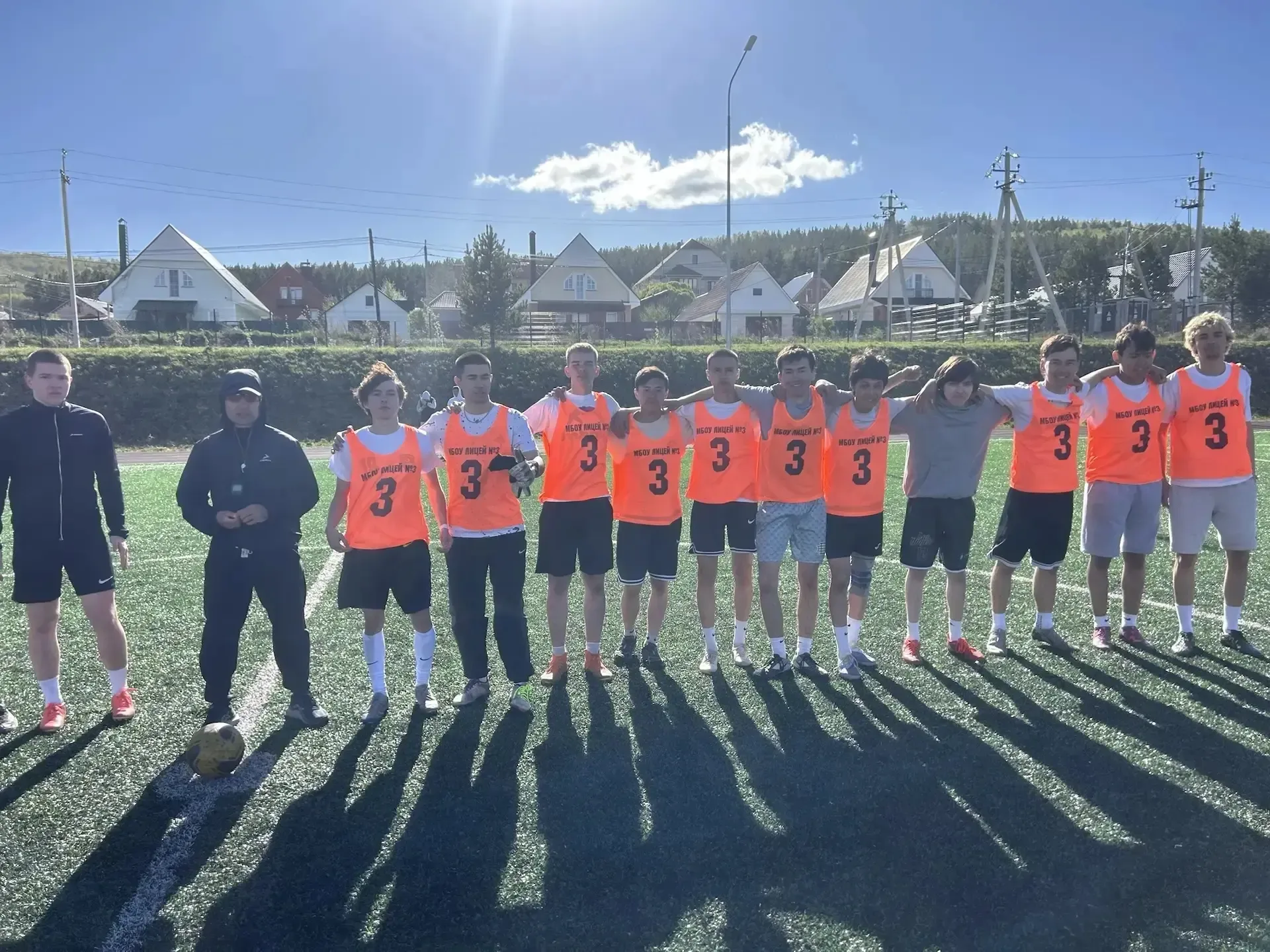 9 мая в День Победы состоялся футбольный матч ⚽ между командами городских школ. Матч прошёл успешно 