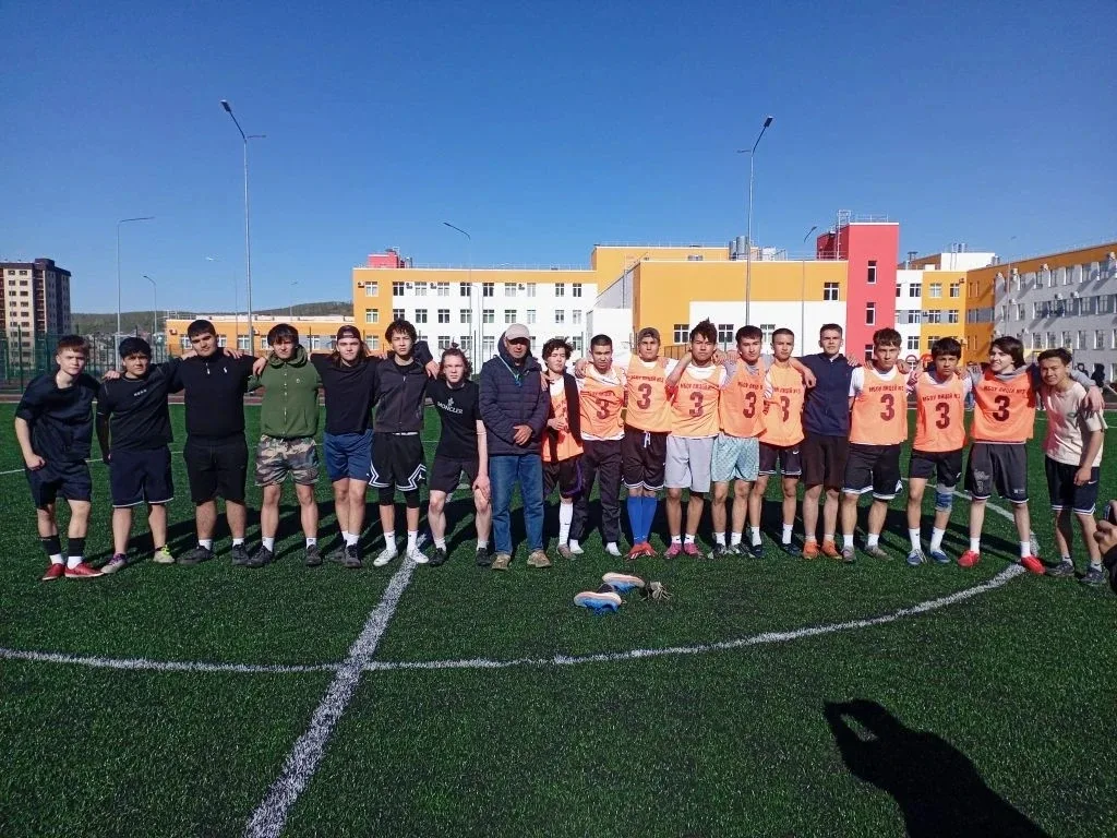 9 мая в День Победы состоялся футбольный матч ⚽ между командами городских школ. Матч прошёл успешно 