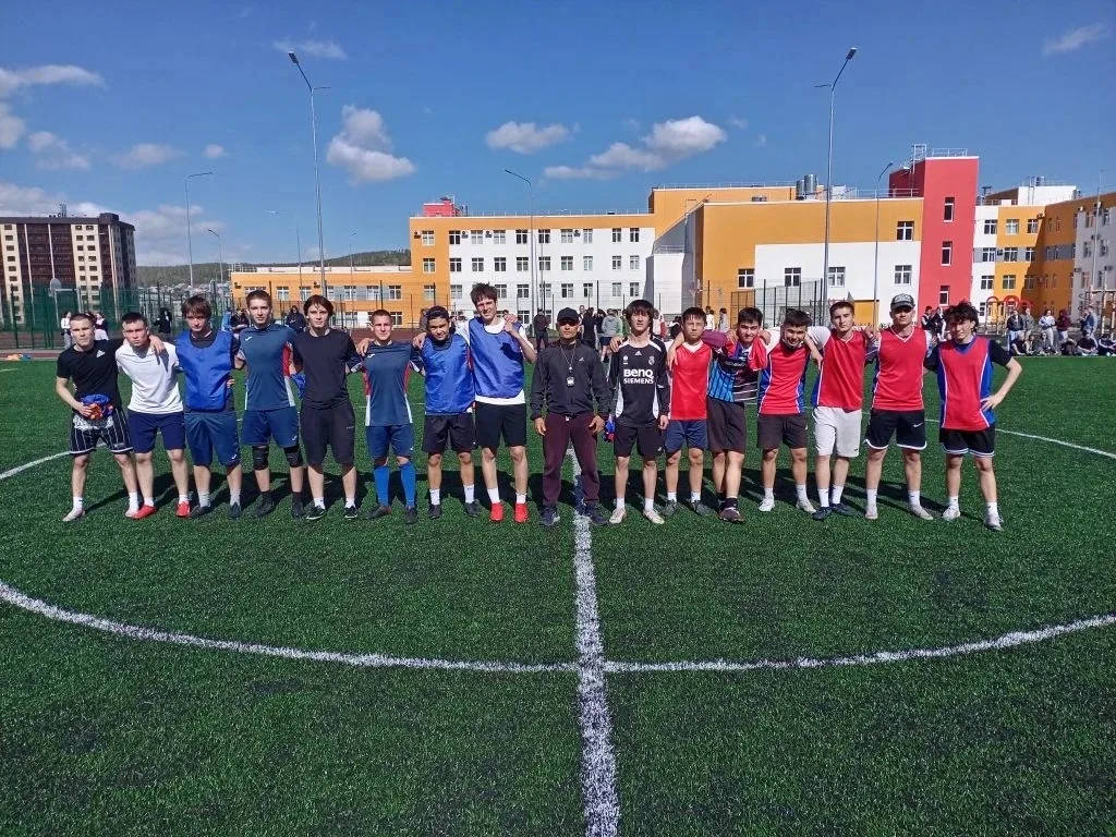 9 мая в День Победы состоялся футбольный матч ⚽ между командами городских школ. Матч прошёл успешно 