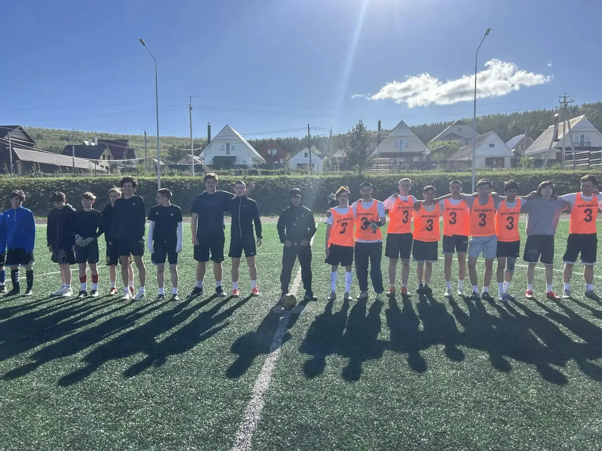9 мая в День Победы состоялся футбольный матч ⚽ между командами городских школ. Матч прошёл успешно 
