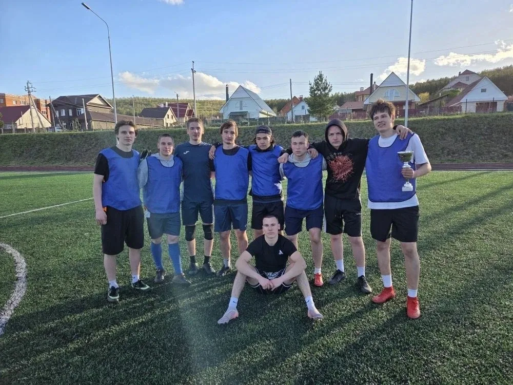 9 мая в День Победы состоялся футбольный матч ⚽ между командами городских школ. Матч прошёл успешно 