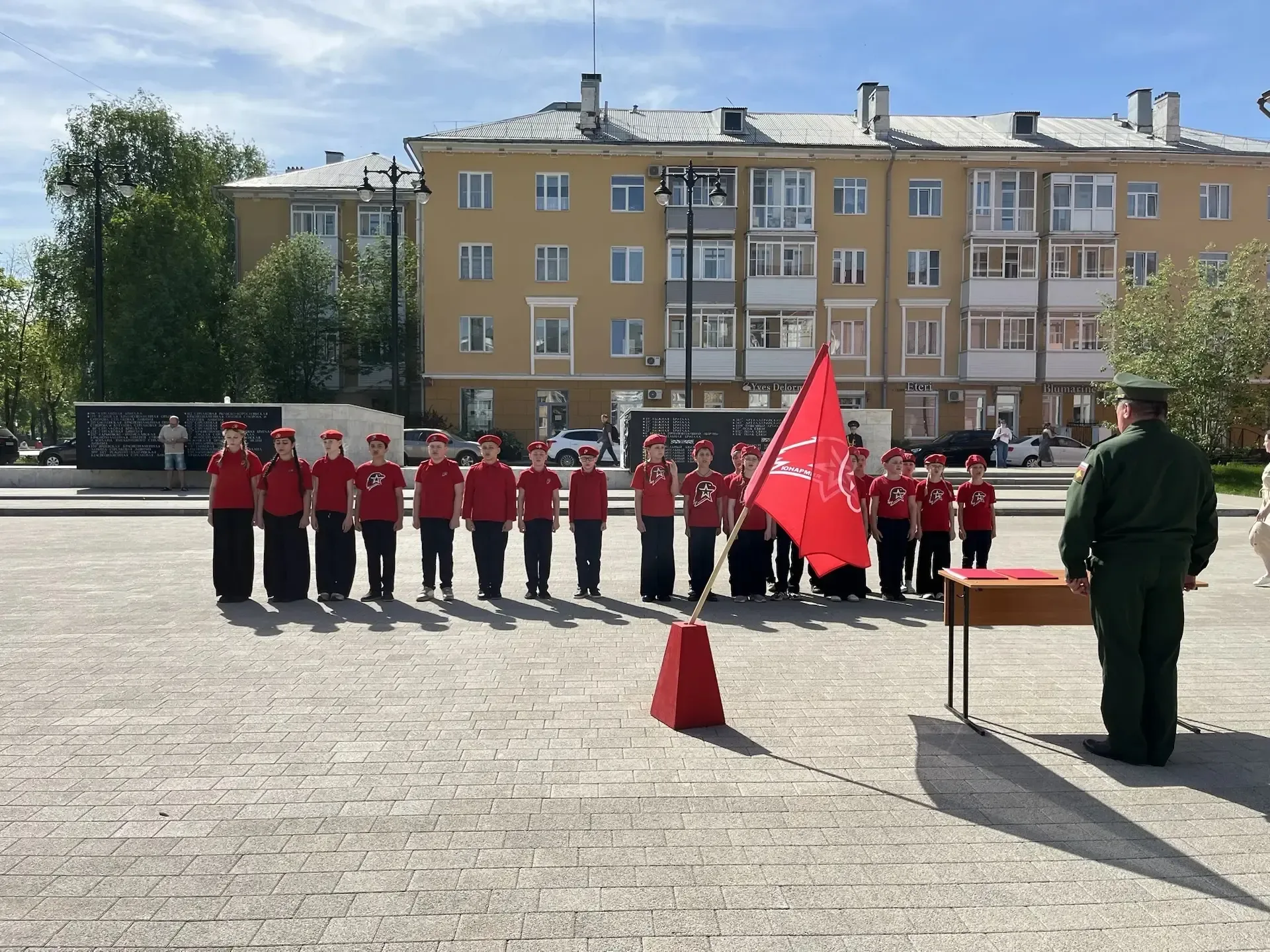 НАШИ ТРЕТЬЕКЛАССНИКИ СТАЛИ ЮНАРМЕЙЦАМИ!🇷🇺  Сегодня в Доме офицеров Пермского гарнизона состоялось ва