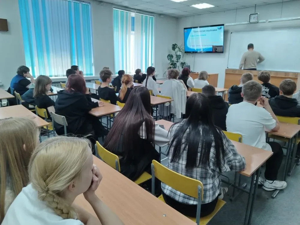 ‼️ Об ответственности несовершеннолетних сегодня говорили в образовательных учреждениях всего города