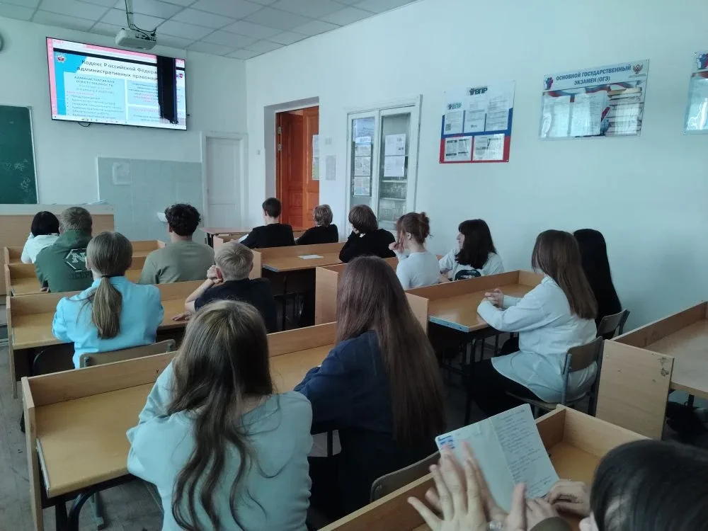 ‼️ Об ответственности несовершеннолетних сегодня говорили в образовательных учреждениях всего города