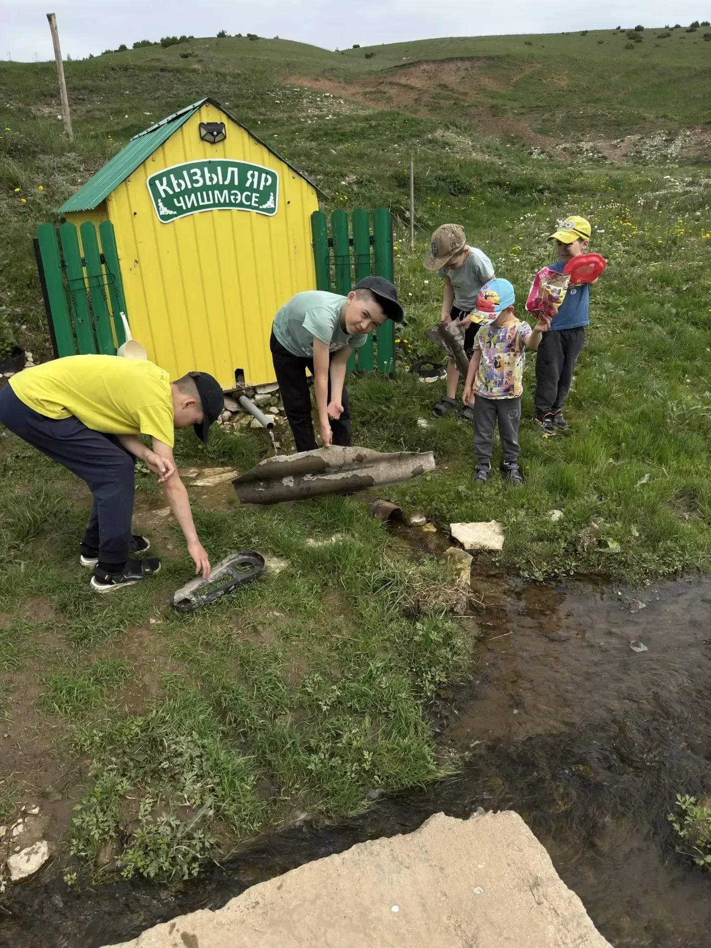 В рамках тематической недели «Чистая вода» республиканского конкурса #Эковесна2026 проводится очистк