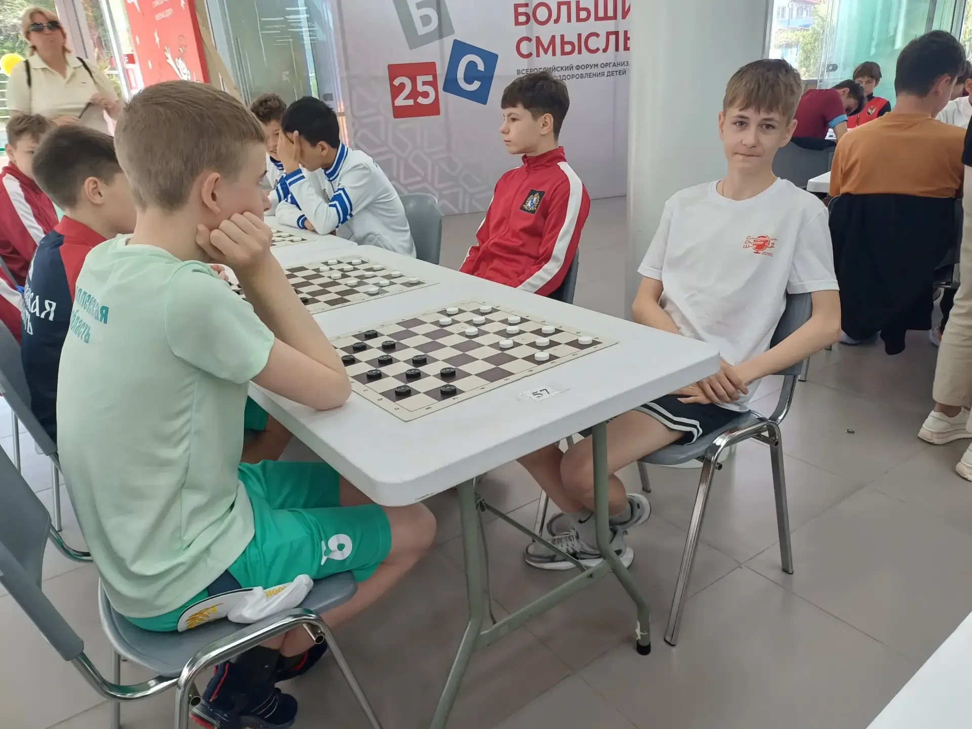 🔥 Наши ребята на Всероссийских играх школьных спортивных клубов!  🇷🇺На соревнованиях по шашкам собра