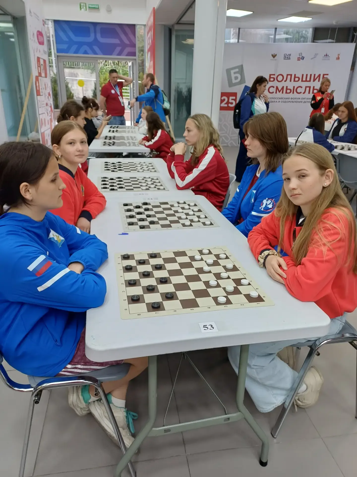 🔥 Наши ребята на Всероссийских играх школьных спортивных клубов!  🇷🇺На соревнованиях по шашкам собра