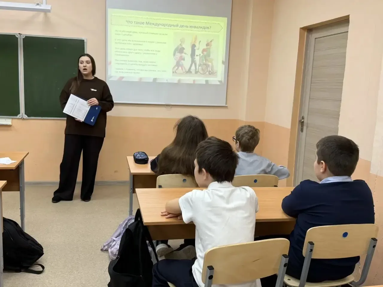 ❤️Один день из жизни советника  😉Здравствуйте! Нас попросили рассказать о нашем советнике — Елизавет