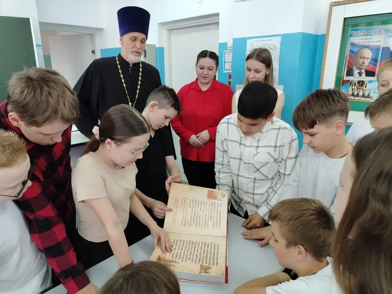 В преддверии Дня славянской письменности и культуры в 5 "В" классе МКОУ "Богучарская СОШN2  имени Ге