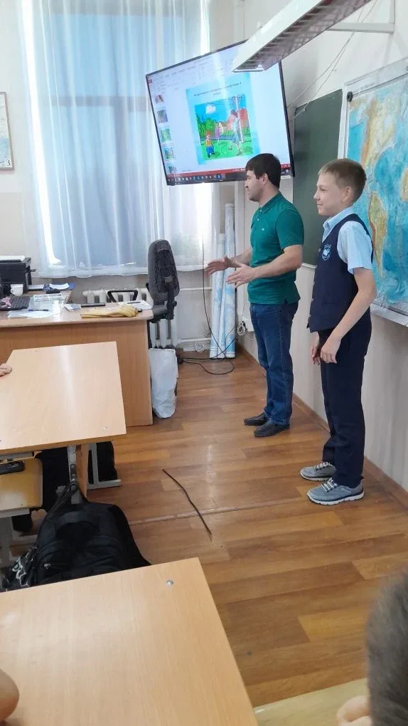 22 мая в гости в нашу школу пришёл главный инженер Еманжелинского РЭС Центральных электрических сете