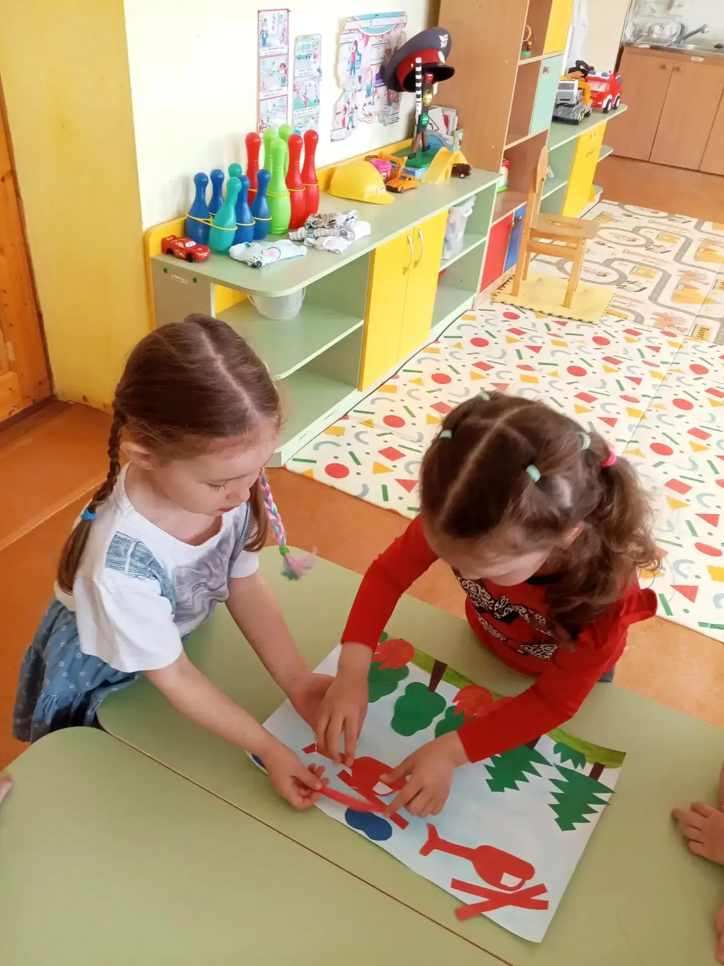 Безопасность детей — это одна из основных задач, стоящих перед педагогами дошкольных учреждений, кот