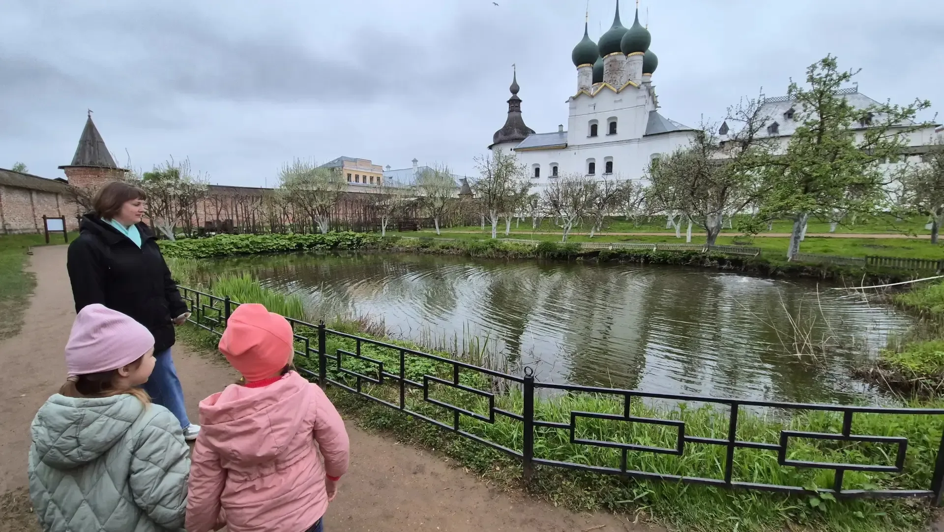 По Ростовскому краю путешествуем, играя. На этот раз нас ожидала встреча с настоящим оазисом рукотво