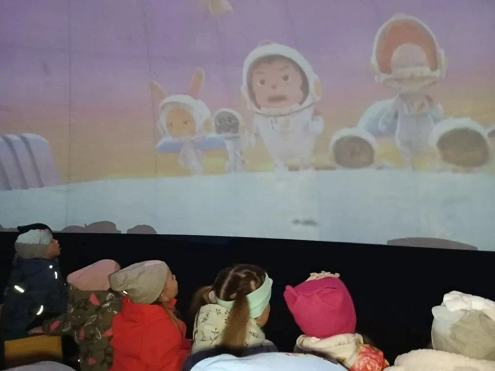 Мобильный планетарий с эффектом 3D "Млечный путь" в ЦРР 30 рп Петровское🚙🌎🌕🌛 Старшие ребята посмотре