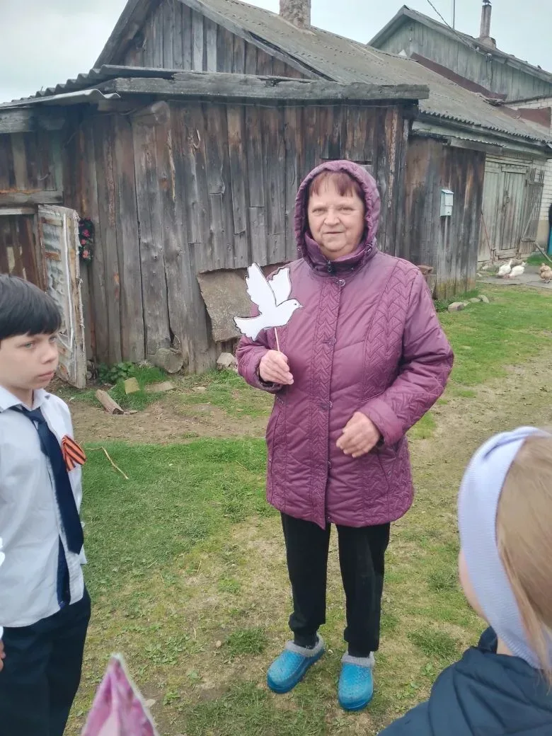 🕊 Акция «Голубь Победы»: мир и память в каждом крыле!🕊  В преддверии Дня Победы ученики начальной шк