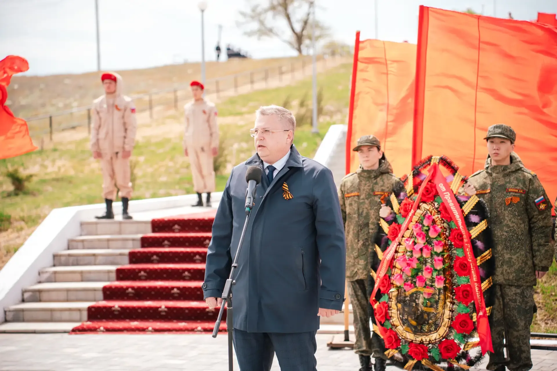 В поселке Хулхута Республики Калмыкия прошел памятный митинг, посвященный 81-й годовщине Победы в Ве
