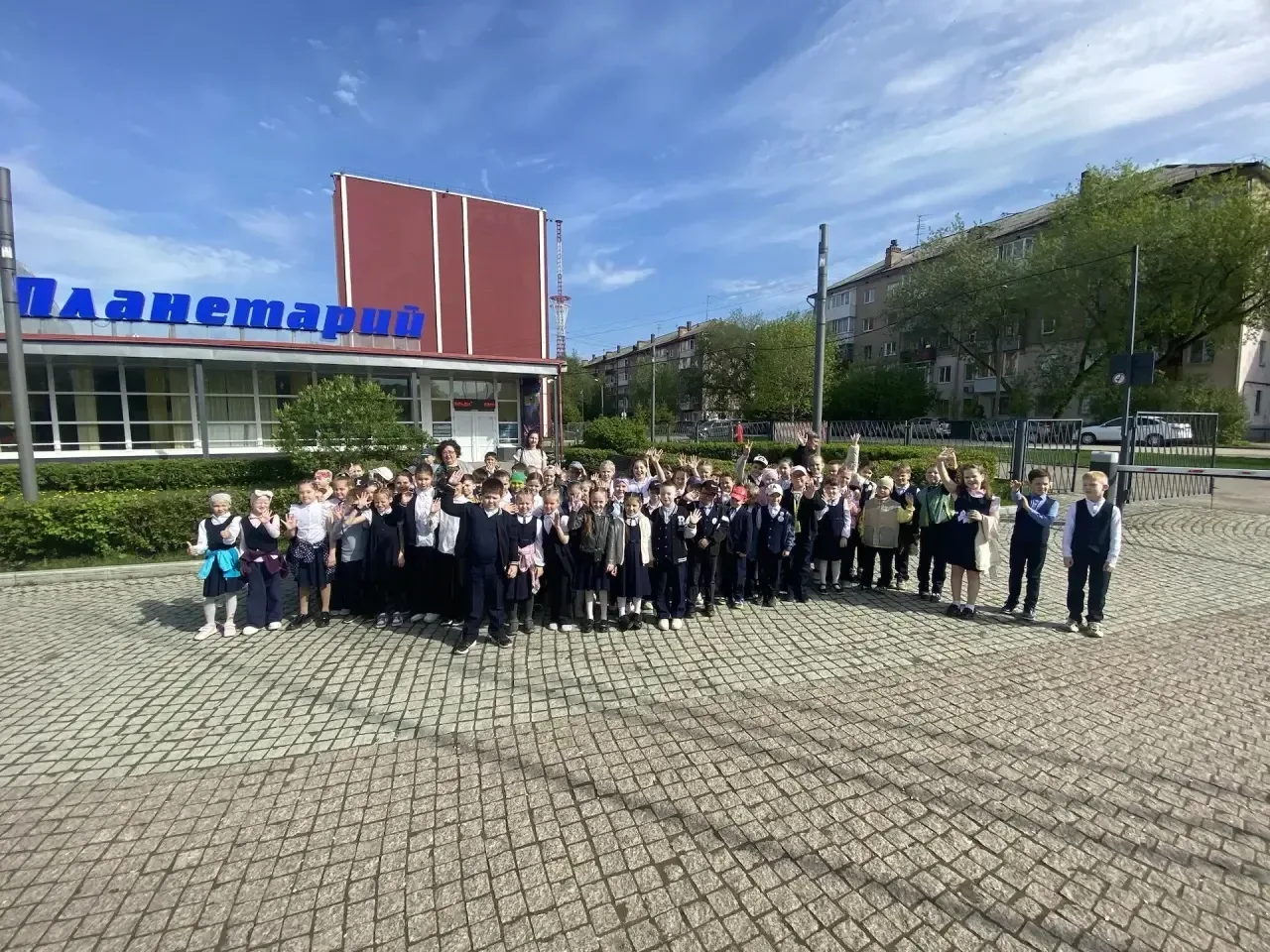 🌕🌖🌘15 мая ребята 1а, 2а (кл. руководитель Платонова Н.Г.) и 1д класса (кл. руководитель - Мамедова Р