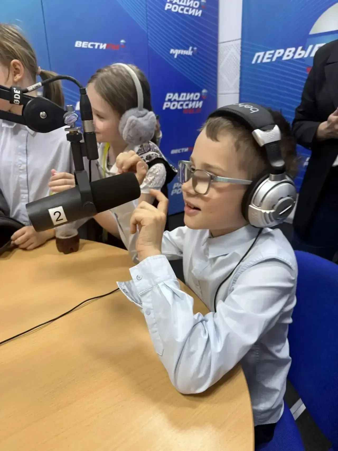 📻15 мая 2Г класс (классный руководитель Колычева Г.Е.) посетил ГТРК «Пермь» — филиал ФГУП «Всероссий
