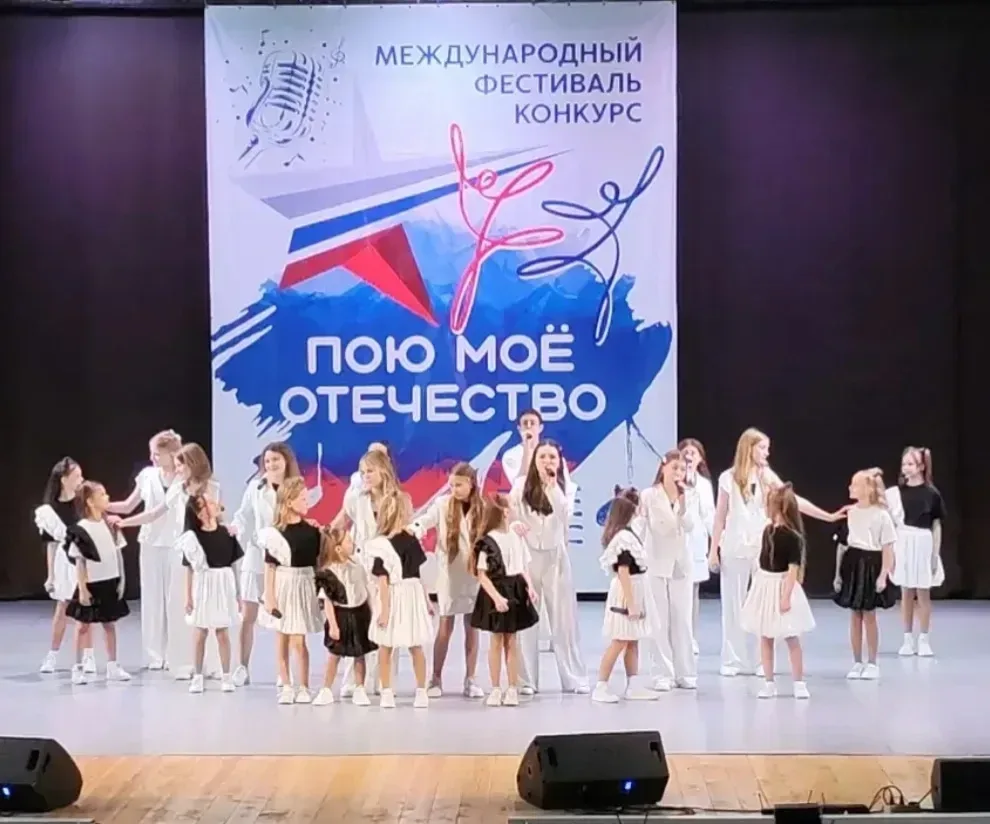 Вокальный ансамбль,,Креатив,, успешно выступил 17 мая на международном фестивале конкурсе ,, Пою моё