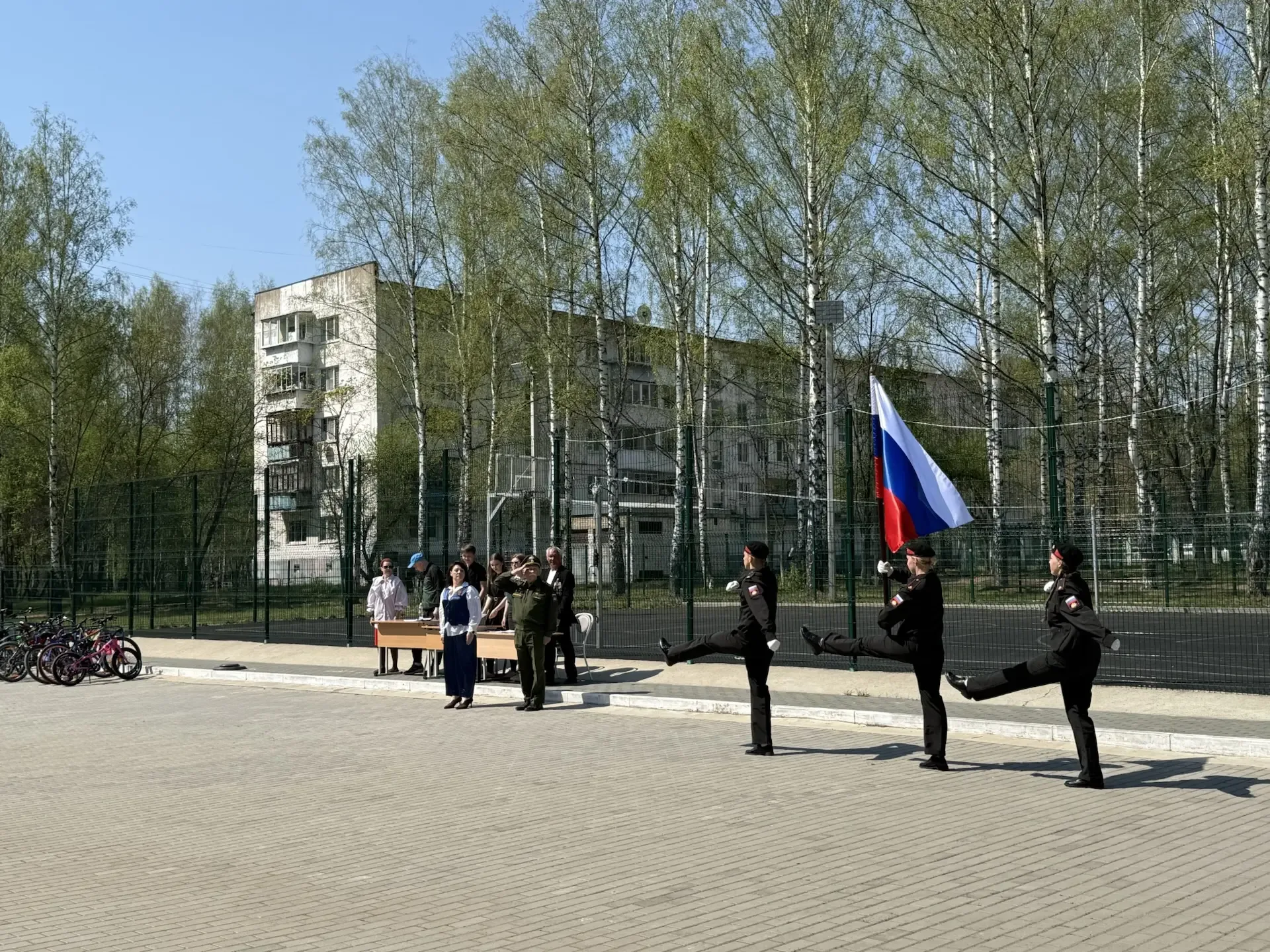 Строем — к победе! 🎖️  В нашей школе прошёл долгожданный конкурс смотра строя и песни среди 5-9 клас