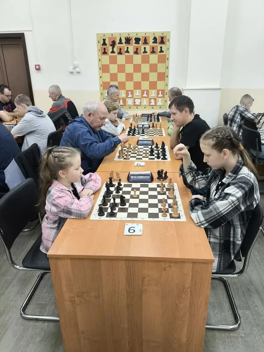 🏁 19 апреля в спортивной школе № 4 завершился первый этап Кубка по быстрым шахматам среди семейных к