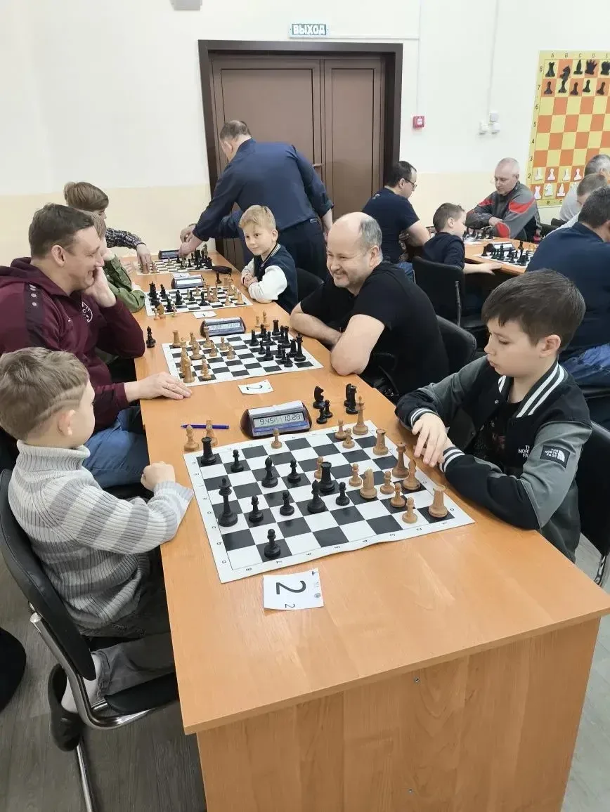 🏁 19 апреля в спортивной школе № 4 завершился первый этап Кубка по быстрым шахматам среди семейных к